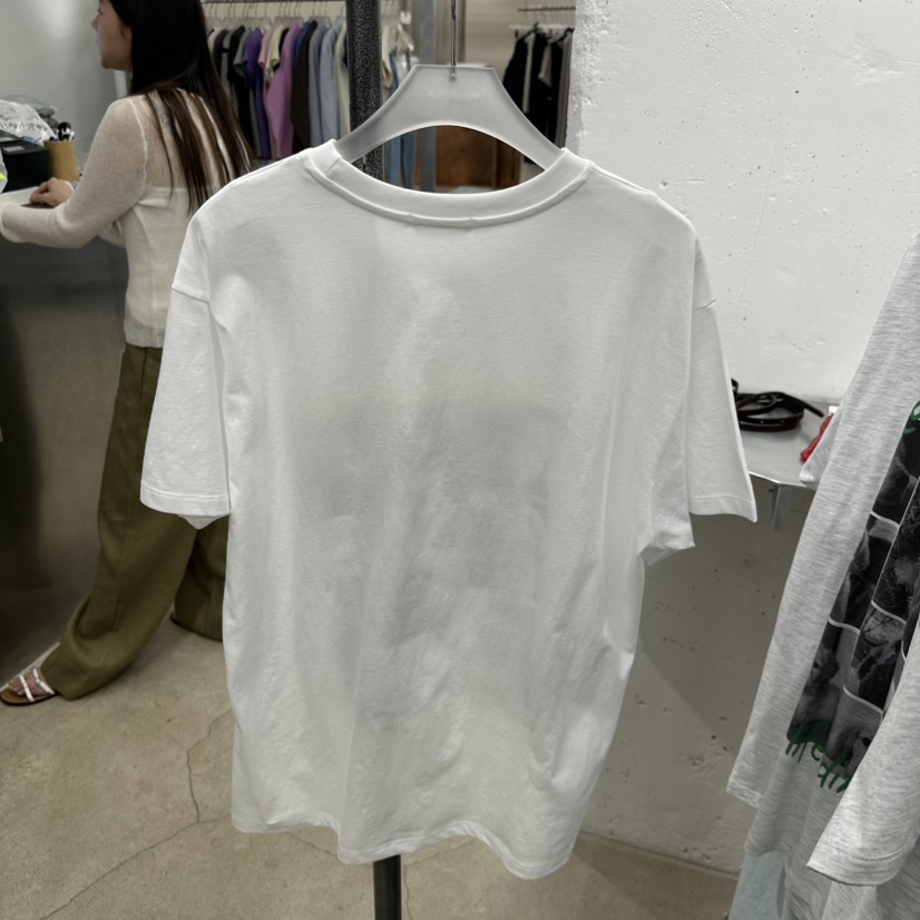 HELVETICA韓國直郵女裝新款26春夏推薦人氣休閑熱賣時尚T恤HELVETICAT恤