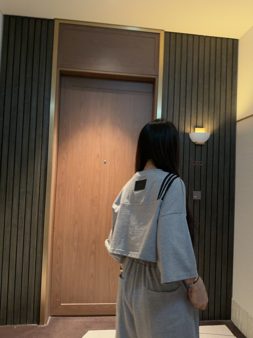 PALETTE-Q韓國代購女士新款熱賣時尚推薦26春夏人氣長袖T恤PALETTE-Q長袖T恤