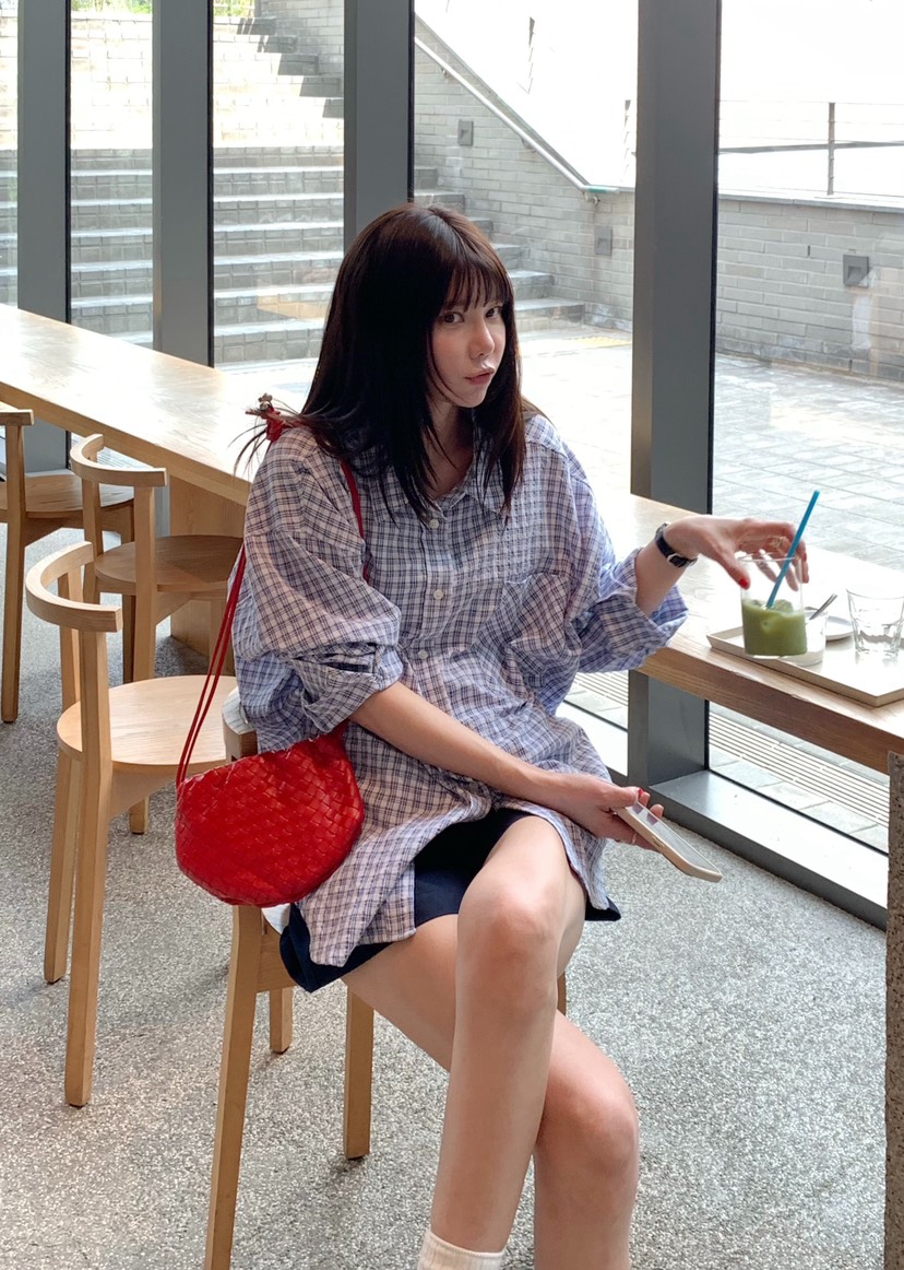 COURGETTE韓國直郵女裝新款推薦休閑時尚人氣熱賣襯衫蕾絲衫COURGETTE襯衫/蕾絲衫