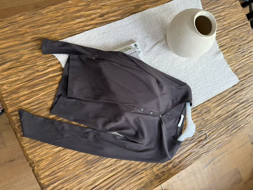 TUG韓國直郵實拍女裝新款時尚人氣熱賣休閑推薦職業長袖T恤TUG長袖T恤圖色2