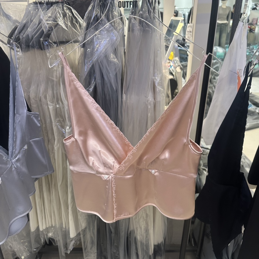 OUTFIT韓國直郵實拍女裝新品26春夏推薦人氣職業吊帶背心OUTFIT吊帶/背心圖色3