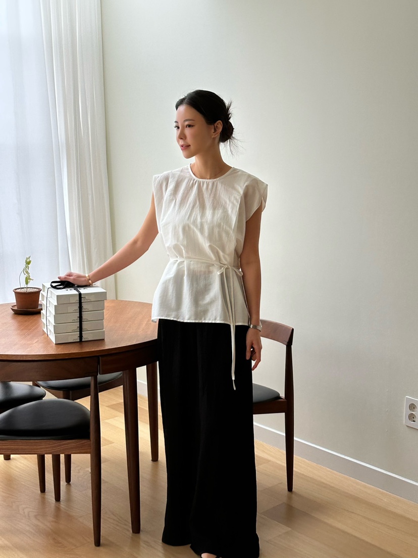 LE VASE韓國東大門直郵女裝新款時尚休閑襯衫蕾絲衫含腰繩LE VASE襯衫/蕾絲衫