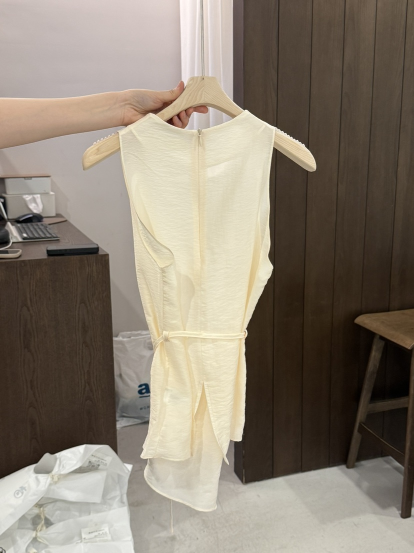 LEGACY韓國直郵女裝新款職業人氣熱賣吊帶背心含腰帶透明LEGACY吊帶/背心