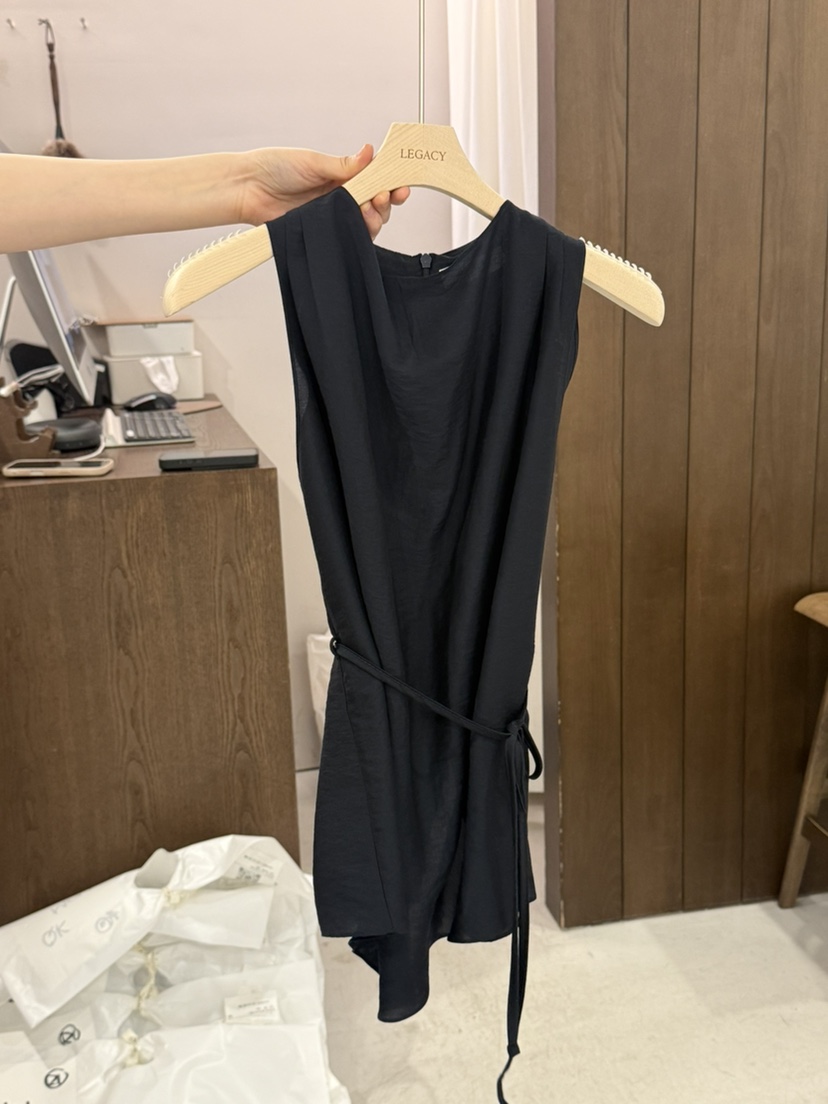 LEGACY韓國直郵女裝新款職業人氣熱賣吊帶背心含腰帶透明LEGACY吊帶/背心圖色2