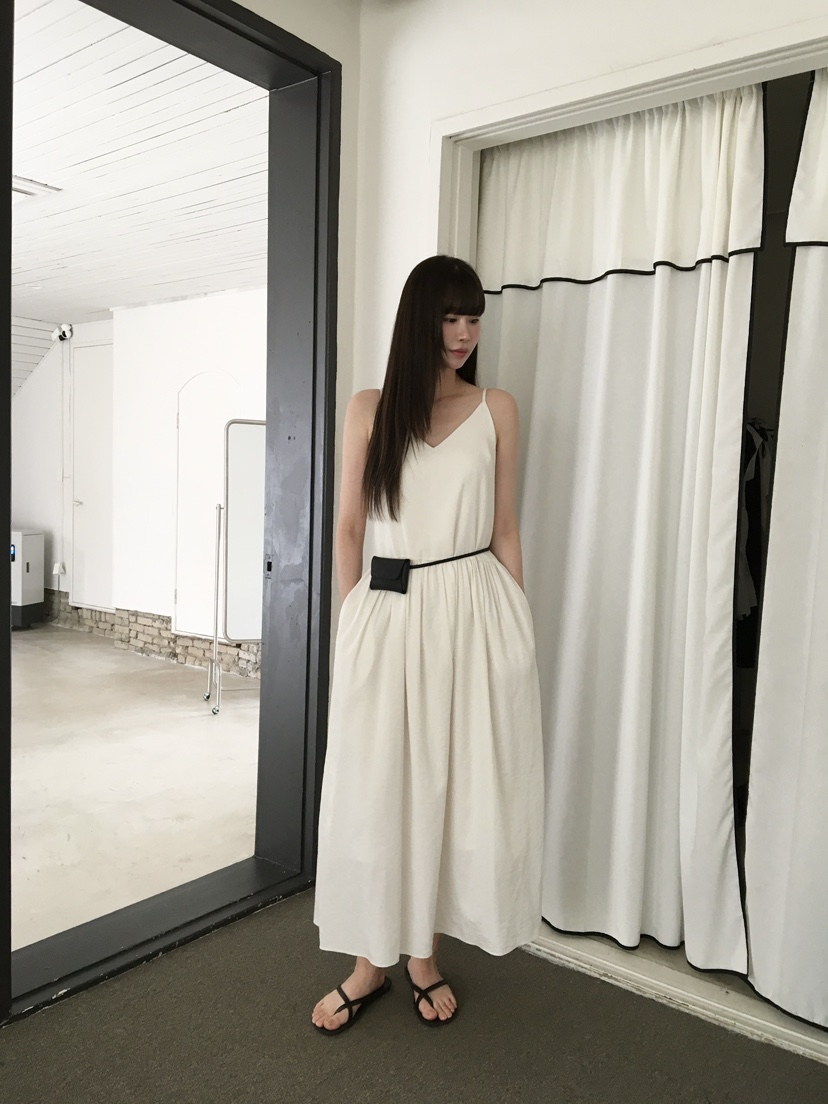 LEGACY韓國直郵女士新品推薦職業休閑人氣時尚26春夏連衣裙V領LEGACY連衣裙