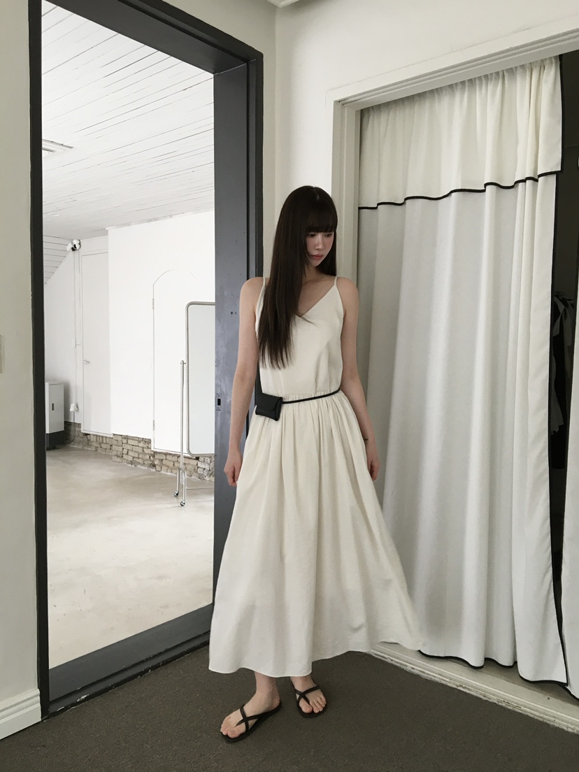 LEGACY韓國直郵女士新品推薦職業休閑人氣時尚26春夏連衣裙V領LEGACY連衣裙