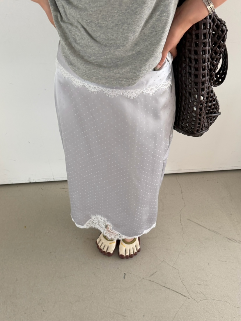 OLI SEOUL韓國直郵女士新品推薦時尚職業熱賣26春夏長裙OLI SEOUL長裙