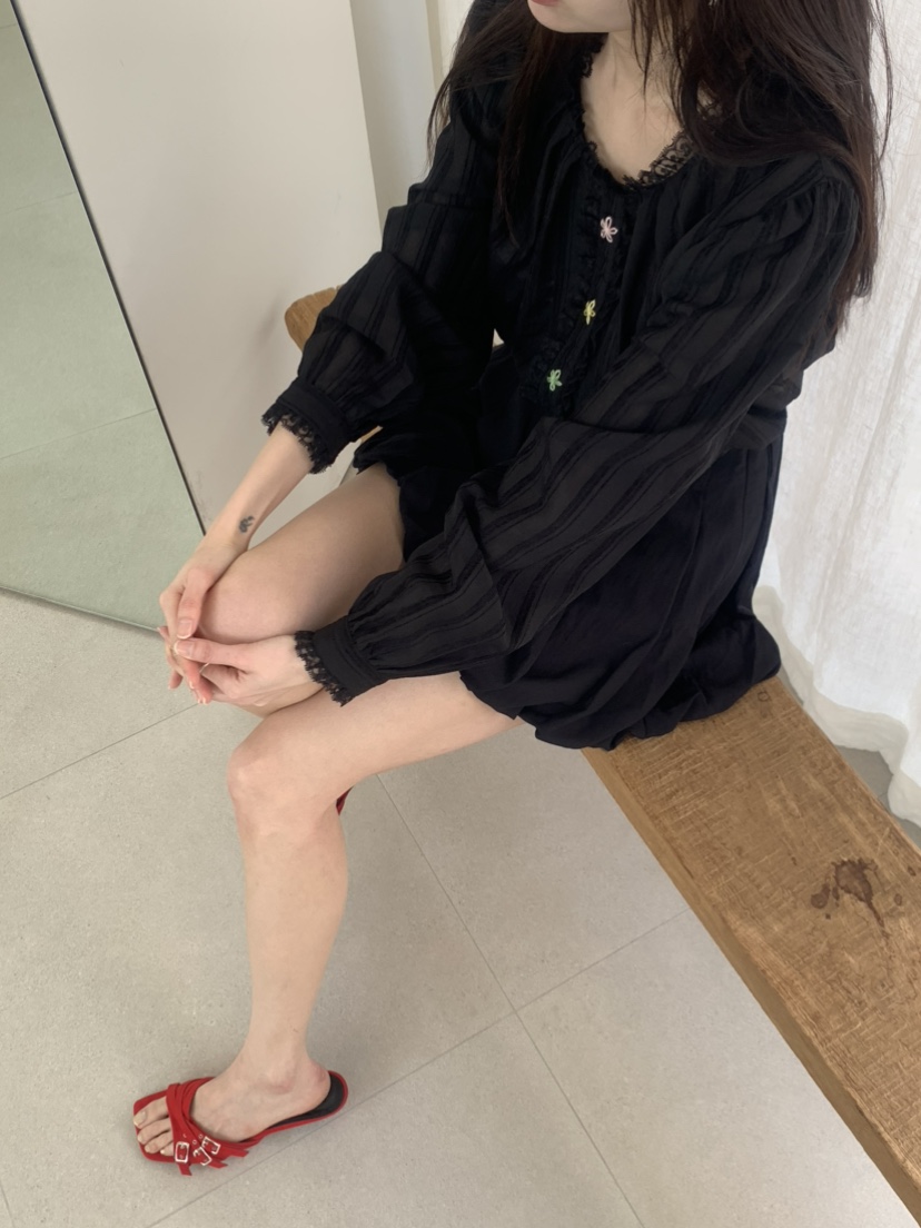 LE AVE韓國直郵女士新款推薦熱賣人氣休閑襯衫蕾絲衫刺繡LE AVE襯衫/蕾絲衫