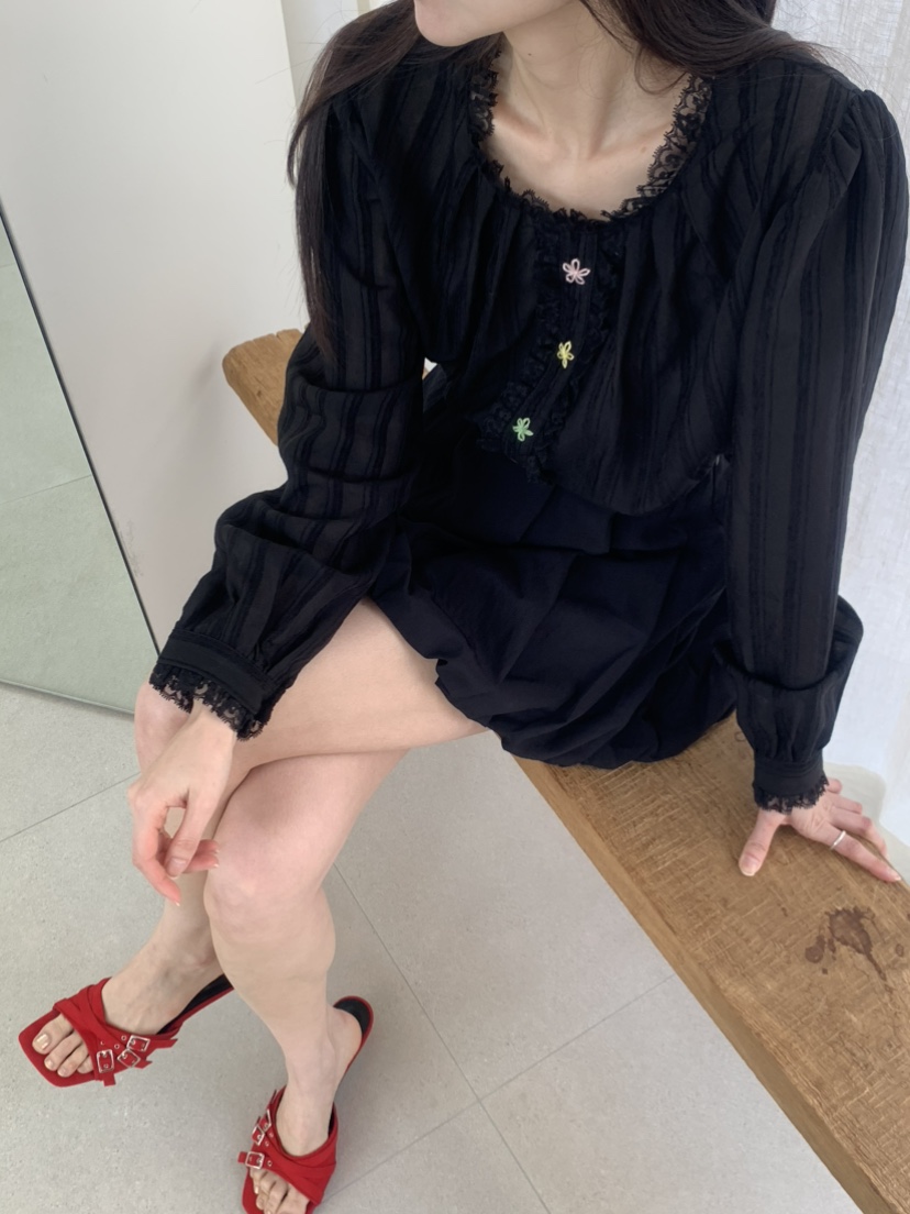 LE AVE韓國直郵女士新款推薦熱賣人氣休閑襯衫蕾絲衫刺繡LE AVE襯衫/蕾絲衫