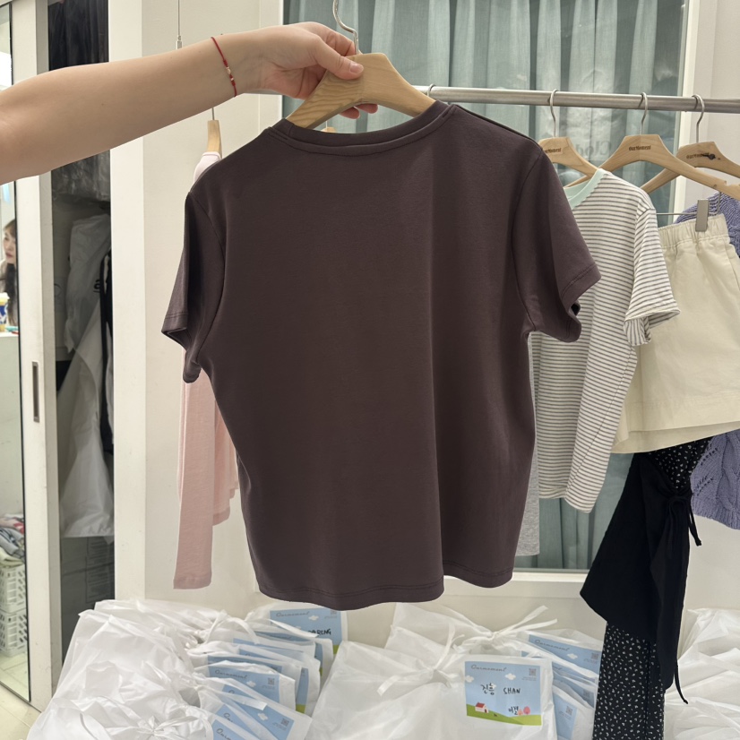 OURMOMENT韓國直郵女士新品推薦26春夏休閑熱賣職業人氣T恤OURMOMENTT恤