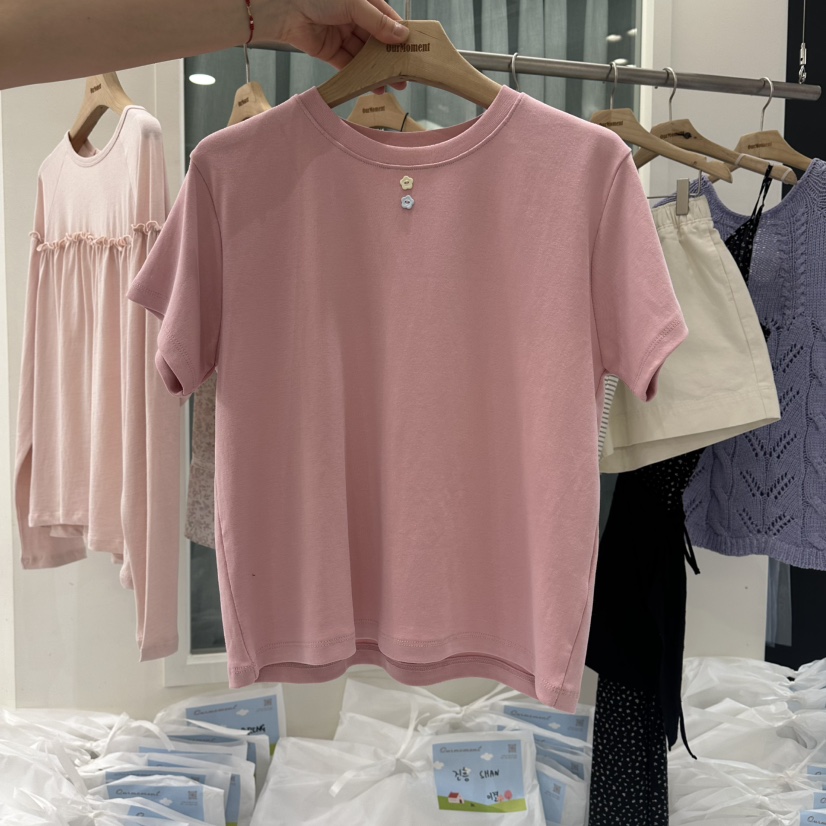 OURMOMENT韓國直郵女士新品推薦26春夏休閑熱賣職業人氣T恤OURMOMENTT恤圖色2
