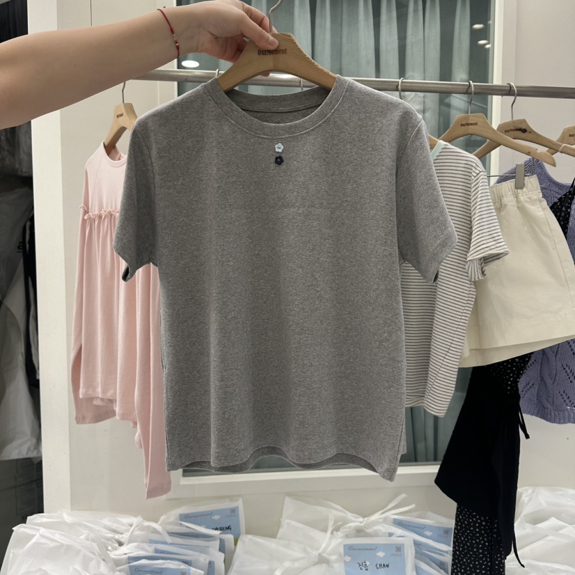 OURMOMENT韓國直郵女士新品推薦26春夏休閑熱賣職業人氣T恤OURMOMENTT恤圖色3