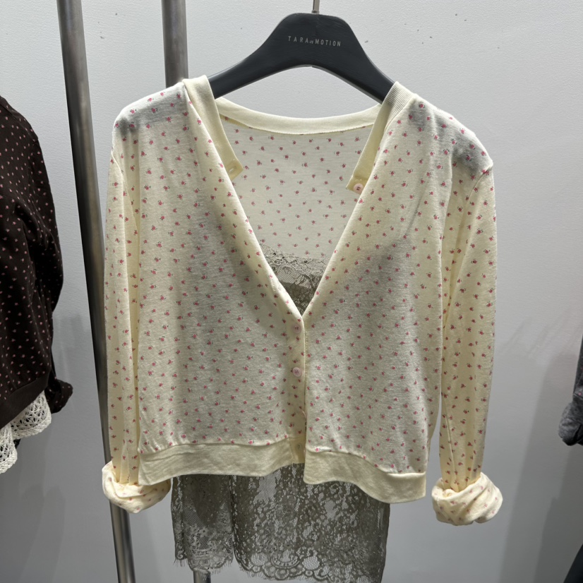 TARABY MOTION韓國東大門直郵女裝新款26春夏長袖T恤不含內搭花朵開衫TARABY MOTION長袖T恤圖色1
