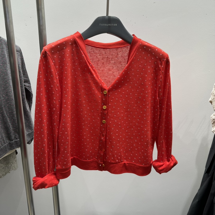 TARABY MOTION韓國東大門直郵女裝新款26春夏長袖T恤不含內搭花朵開衫TARABY MOTION長袖T恤圖色4