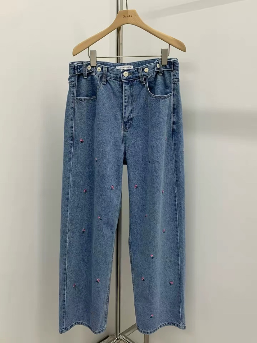LOVE MY SANTA韓國直郵實拍女裝新款推薦職業牛仔褲花朵Santa/LOVE MY SANTA牛仔褲圖色1