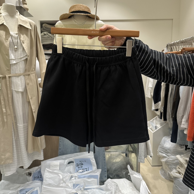 MELO韓國直郵女裝新款職業推薦26春夏熱賣人氣休閑時尚短褲MELO短褲圖色4黑色