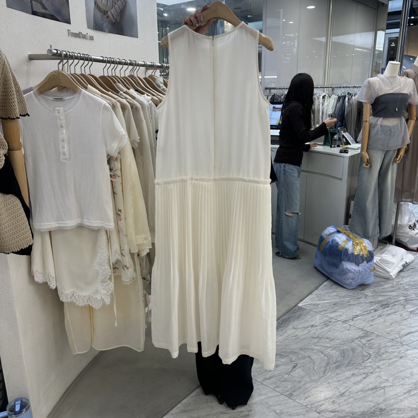 FOUNDATION韓國直郵實拍女裝新品26春夏推薦時尚熱賣連衣裙FOUNDATION連衣裙