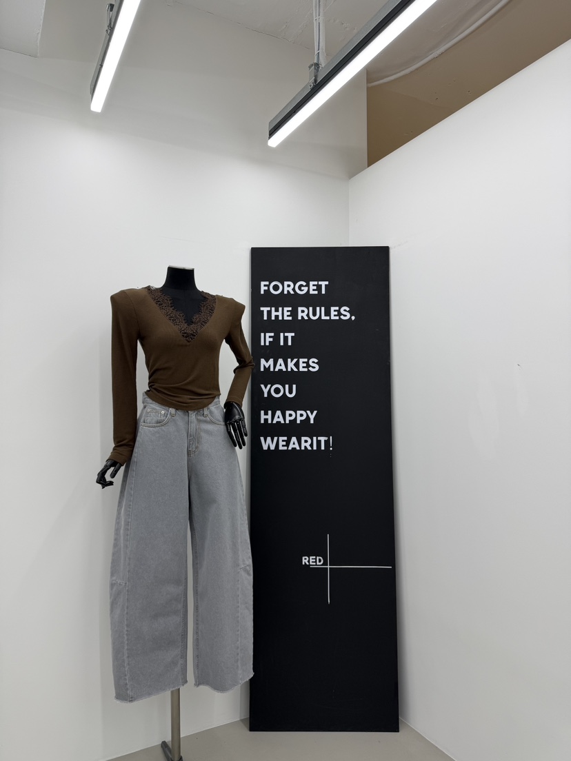 RED-A韓國東大門代購女士新品熱賣職業時尚26春夏長袖T恤RED-A長袖T恤