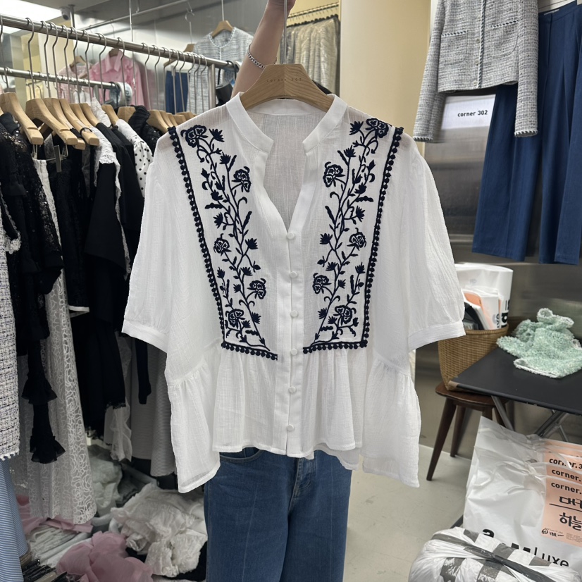 CORNER韓國東大門代購女士新款人氣職業休閑襯衫蕾絲衫刺繡CORNER.302襯衫/蕾絲衫圖色2