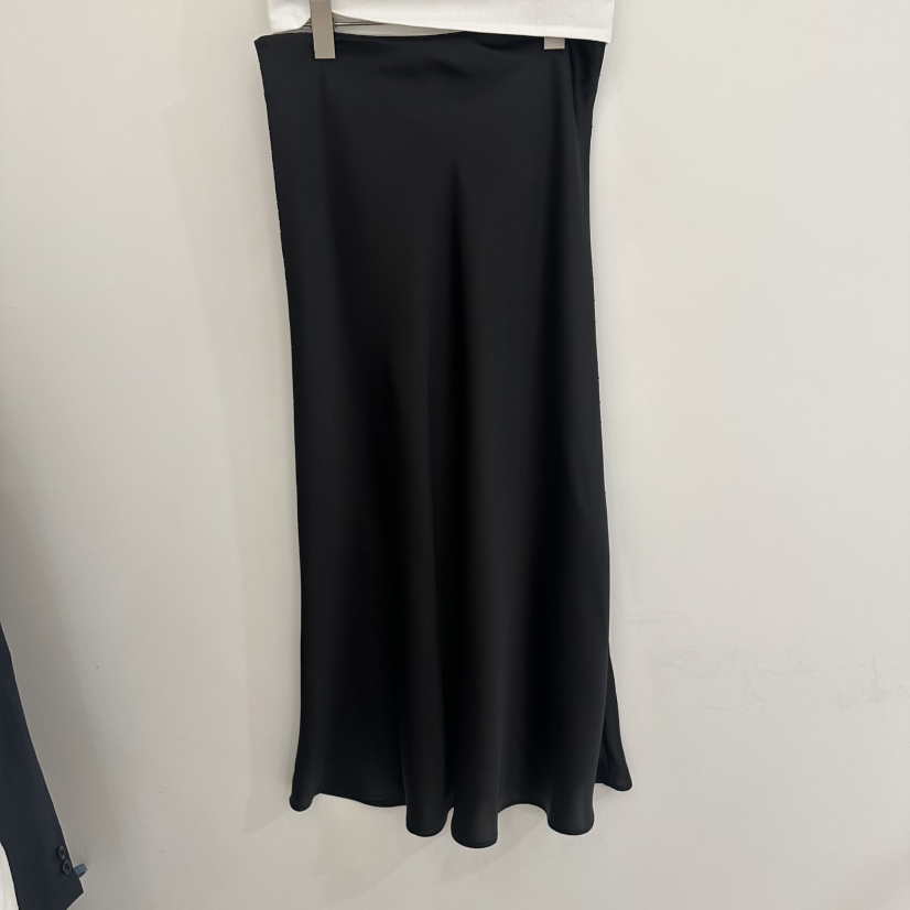 OVERTAKE韓國代購女士新款推薦26春夏休閑人氣時尚職業長裙OVERTAKE長裙