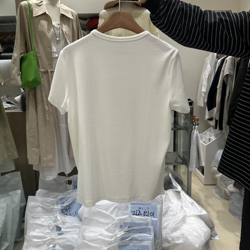 MELO韓國代購女士新品熱賣推薦人氣休閑26春夏時尚職業T恤MELOT恤