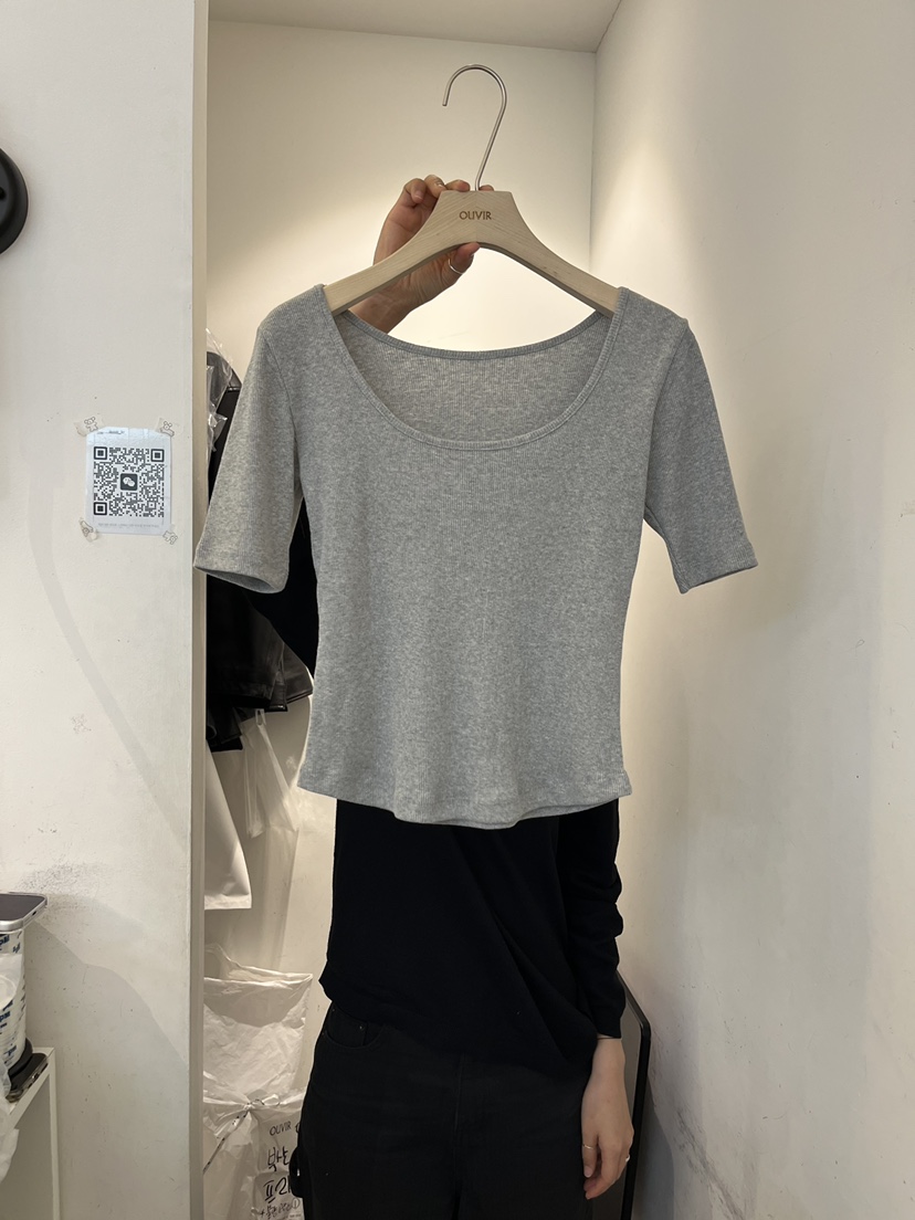 OUVIR韓國東大門代購女裝新款推薦休閑26春夏時尚熱賣T恤O.V.R/OUVIRT恤圖色2