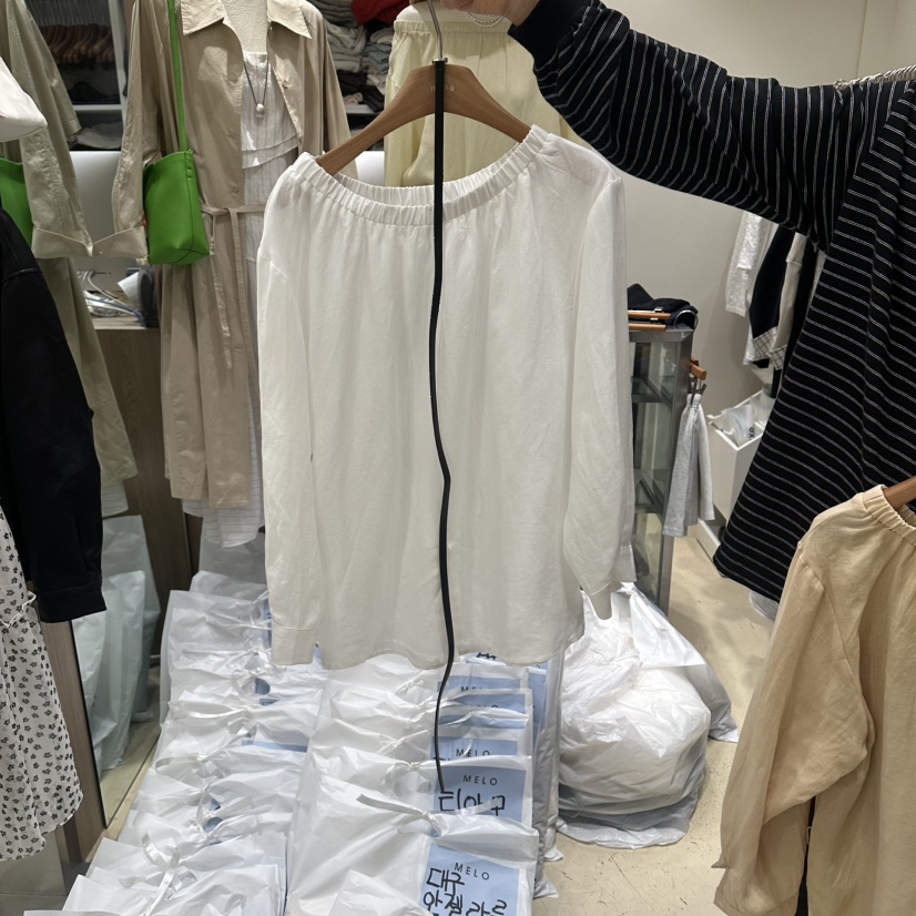 MELO韓國代購女裝新品時尚人氣襯衫蕾絲衫含腰帶露肩亞麻MELO襯衫/蕾絲衫圖色2白色