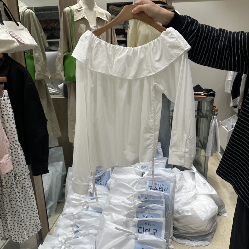 MELO韓國代購女裝新款職業26春夏休閑熱賣襯衫蕾絲衫褶皺MELO襯衫/蕾絲衫圖色2