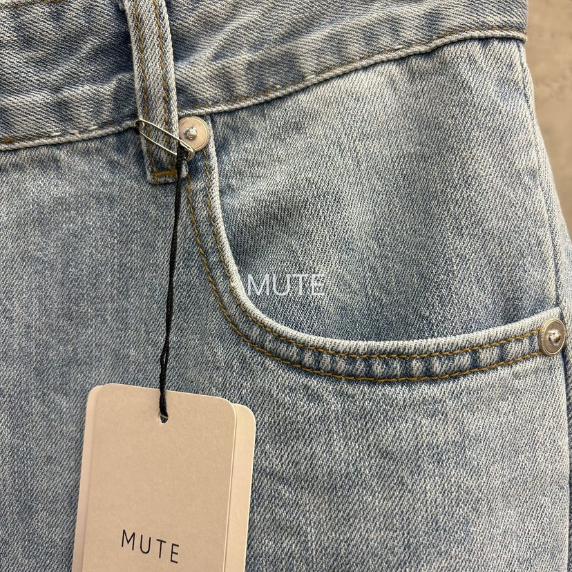 MUTE-P韓國代購女裝新款時尚人氣職業推薦熱賣休閑26春夏短褲MUTE短褲