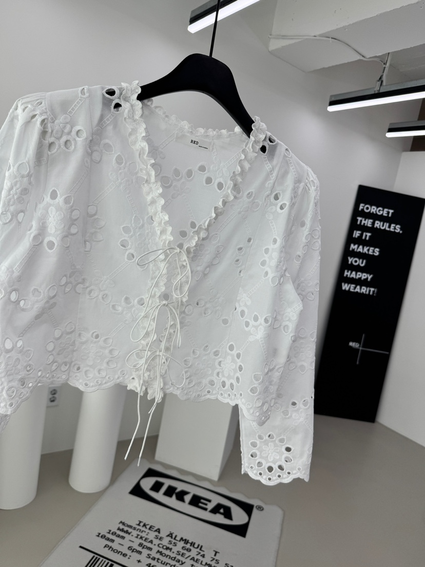 RED-A韓國直郵實拍女裝新品人氣襯衫蕾絲衫蕾絲開衫鏤空RED-A襯衫/蕾絲衫圖色1