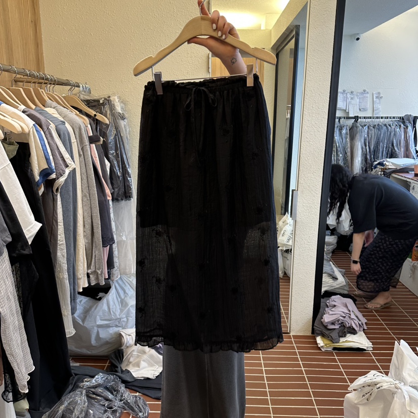 CHOI-L韓國直郵女裝新品時尚熱賣人氣26春夏職業長裙刺繡CHOI長裙圖色2