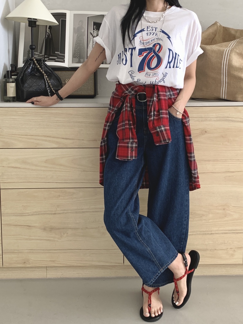 DAVICHI/D.SECOND韓國東大門代購女士新品推薦時尚熱賣T恤DAVICHI/D.SECONDT恤