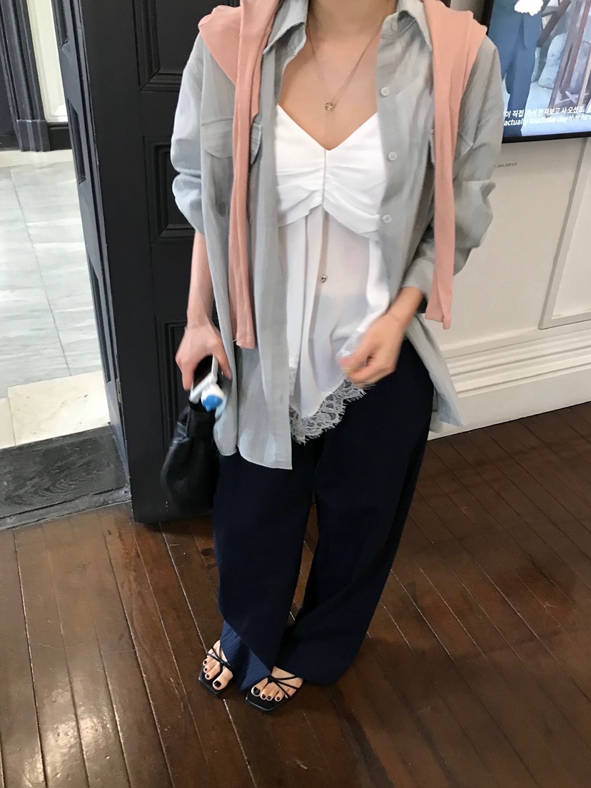 ESCHER韓國東大門代購女裝新品推薦熱賣休閑襯衫蕾絲衫刺繡ESCHER襯衫/蕾絲衫