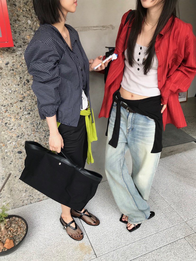 ESCHER韓國東大門代購女裝新品推薦熱賣休閑襯衫蕾絲衫刺繡ESCHER襯衫/蕾絲衫