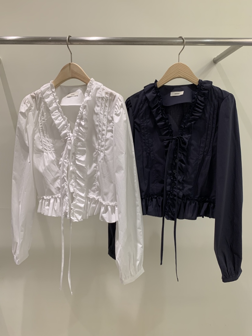 ZITTEN韓國直郵實拍女裝新品時尚推薦熱賣襯衫蕾絲衫荷葉邊ZITTEN襯衫/蕾絲衫