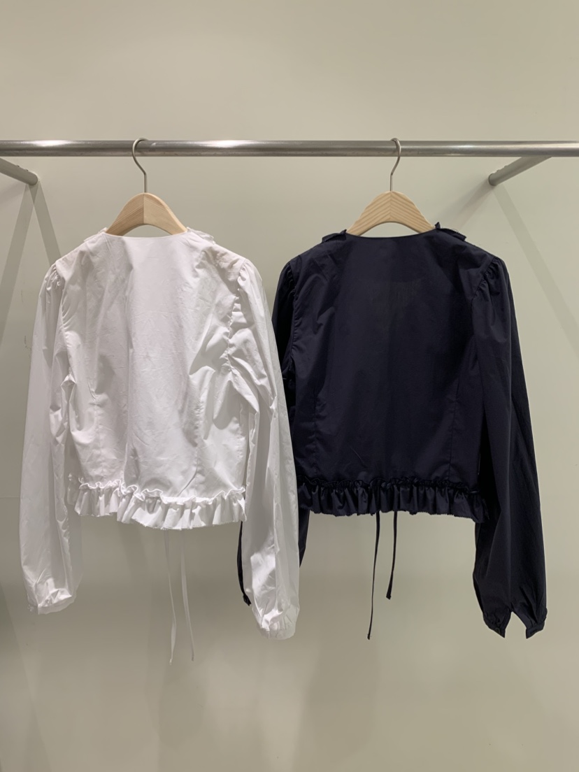 ZITTEN韓國直郵實拍女裝新品時尚推薦熱賣襯衫蕾絲衫荷葉邊ZITTEN襯衫/蕾絲衫