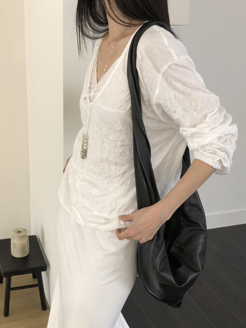 TORRE韓國直郵女士新品推薦休閑時尚人氣長袖T恤不含內搭V領TORRE長袖T恤