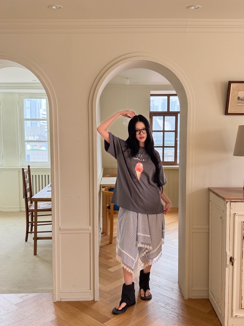 ZITTEN韓國東大門直郵女裝新品熱賣時尚半身裙中短裙格子ZITTEN半身裙/中短裙