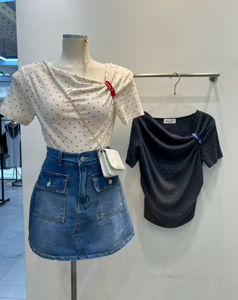 BLUE BANANA韓國東大門代購女裝新款推薦熱賣T恤不含項鏈BLUE BANANAT恤