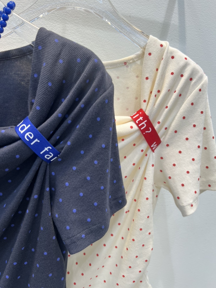 BLUE BANANA韓國東大門代購女裝新款推薦熱賣T恤不含項鏈BLUE BANANAT恤