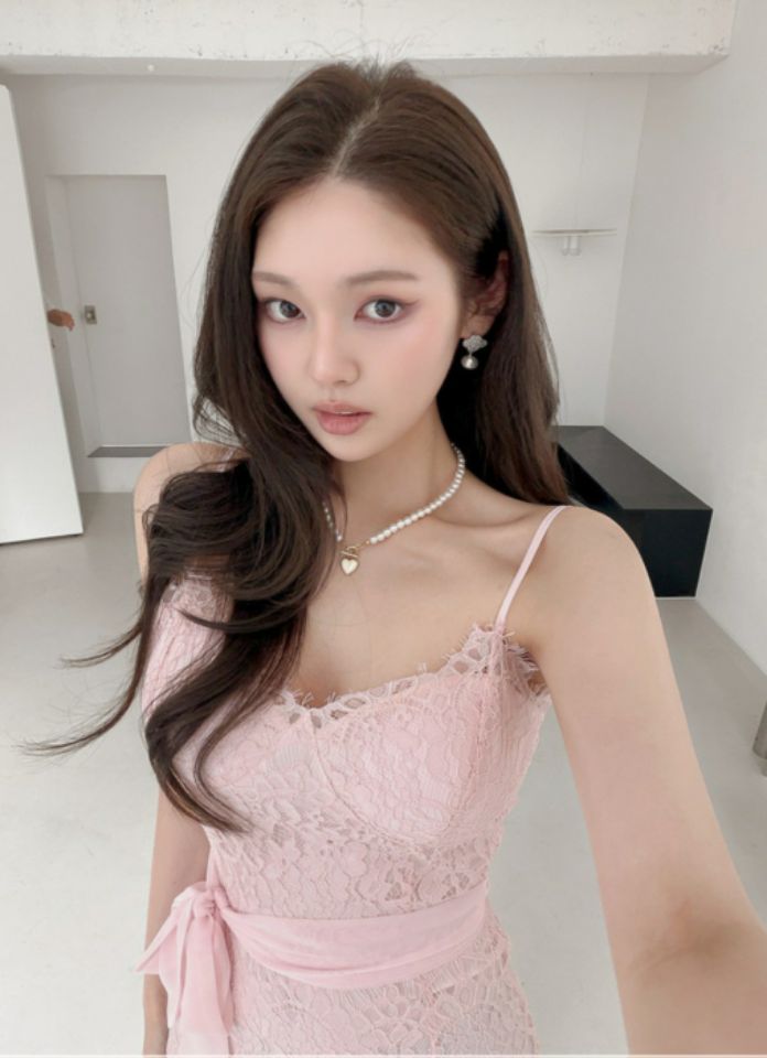 HIGH HEELS韓國東大門直郵女裝新品推薦連衣裙含腰帶圍巾HIGH HEELS連衣裙