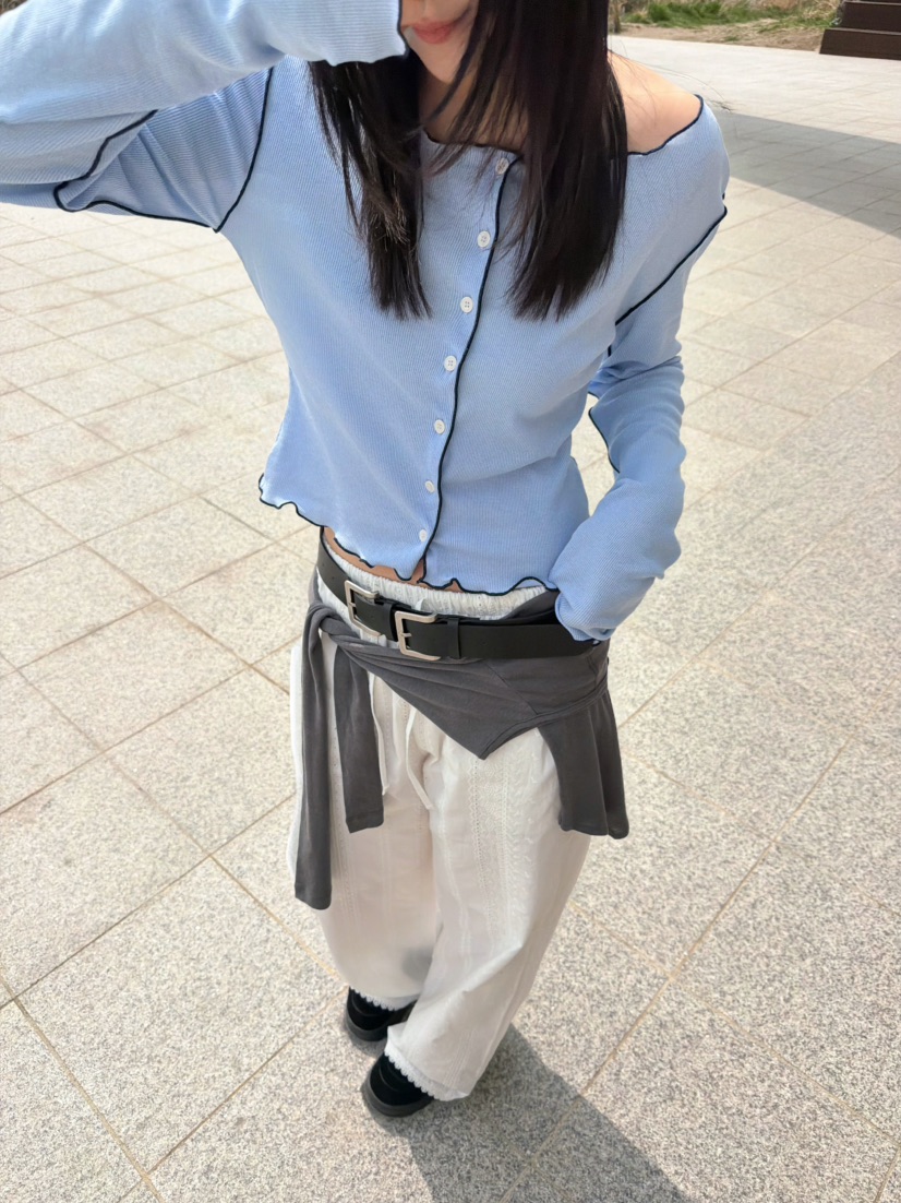 GLITTER韓國東大門直郵女裝新品人氣26春夏熱賣休閑長袖T恤GLITTER長袖T恤