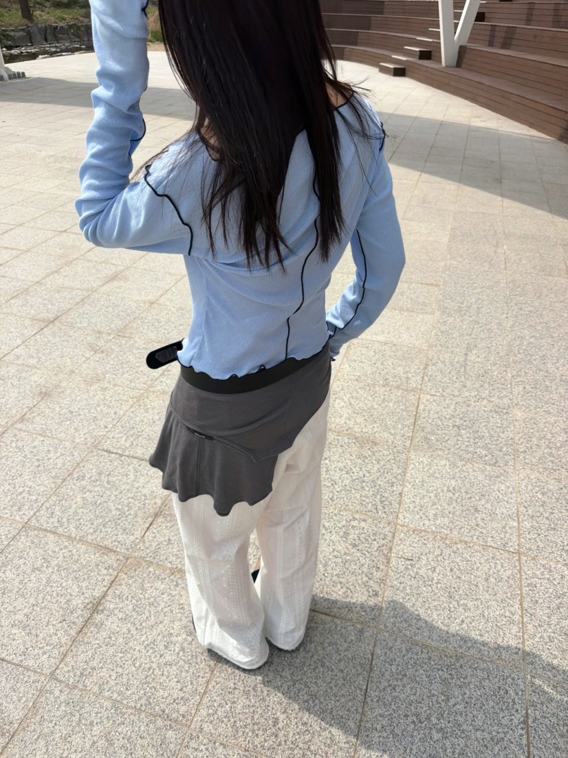 GLITTER韓國東大門直郵女裝新品人氣26春夏熱賣休閑長袖T恤GLITTER長袖T恤