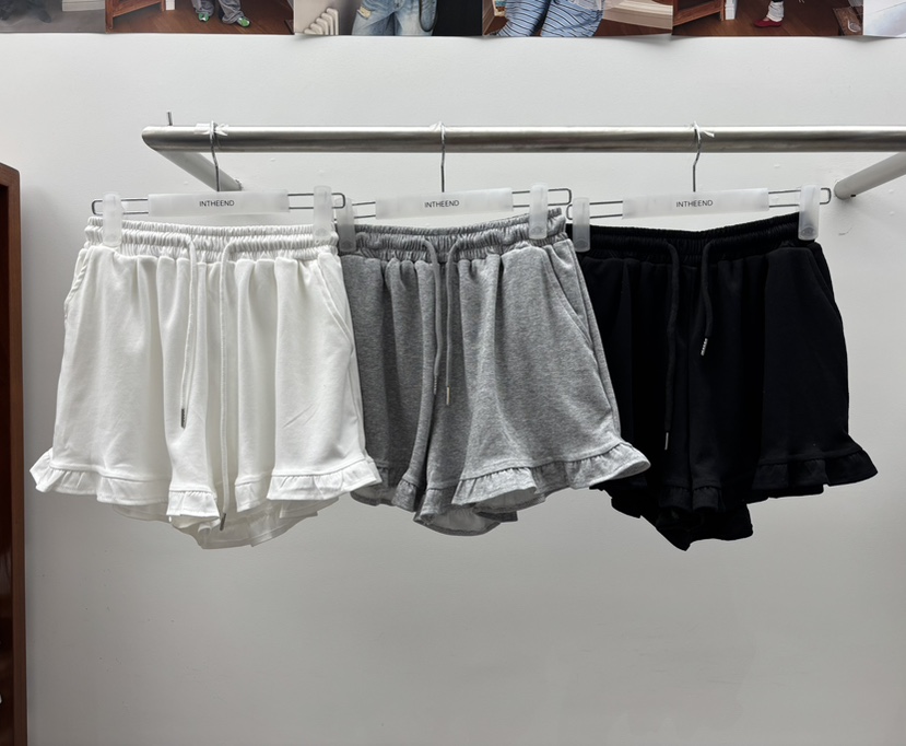 INTHEEND韓國直郵實拍女裝新品推薦職業熱賣人氣短褲荷葉邊INTHEEND短褲