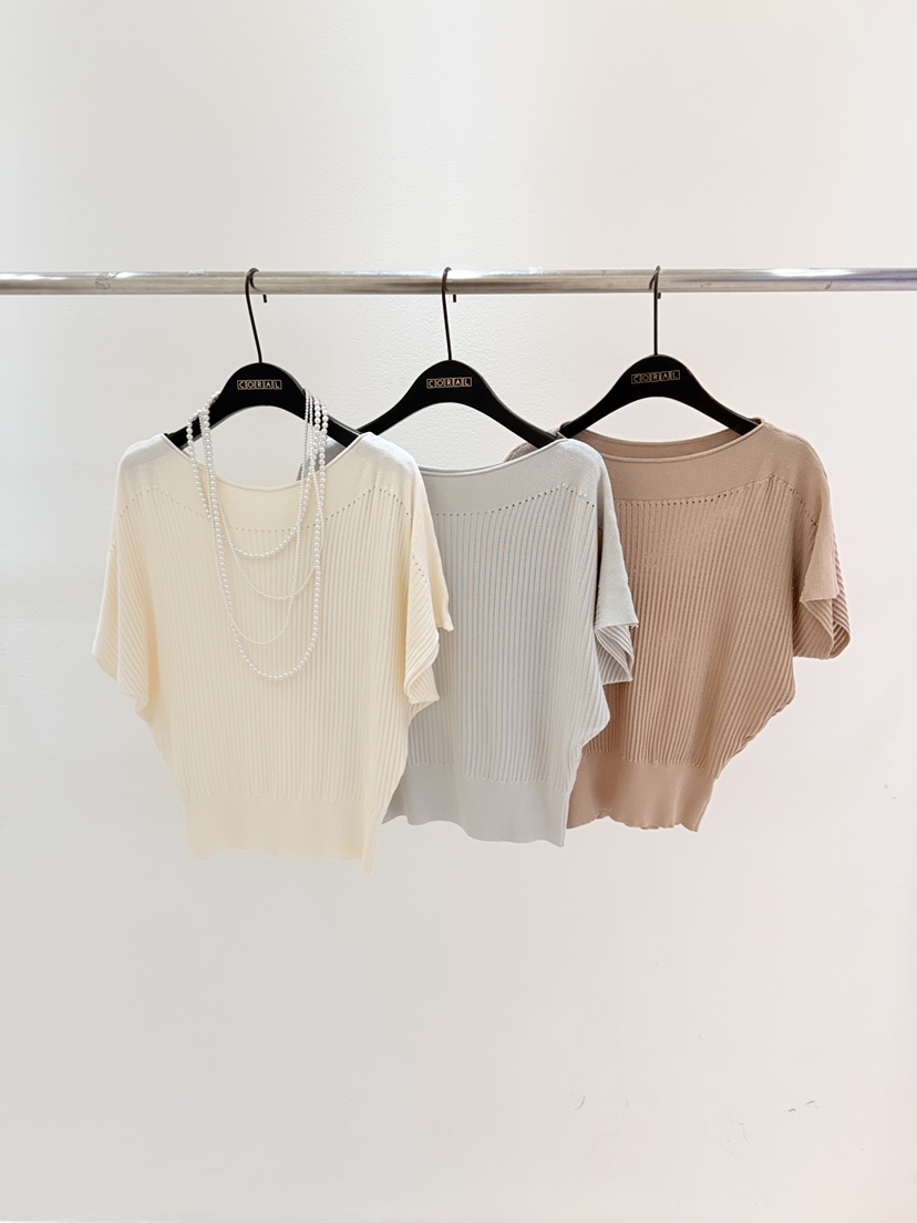 CORAL東大門直郵女士新品時尚職業26春夏針織衫不含項鏈船領CORAL針織衫