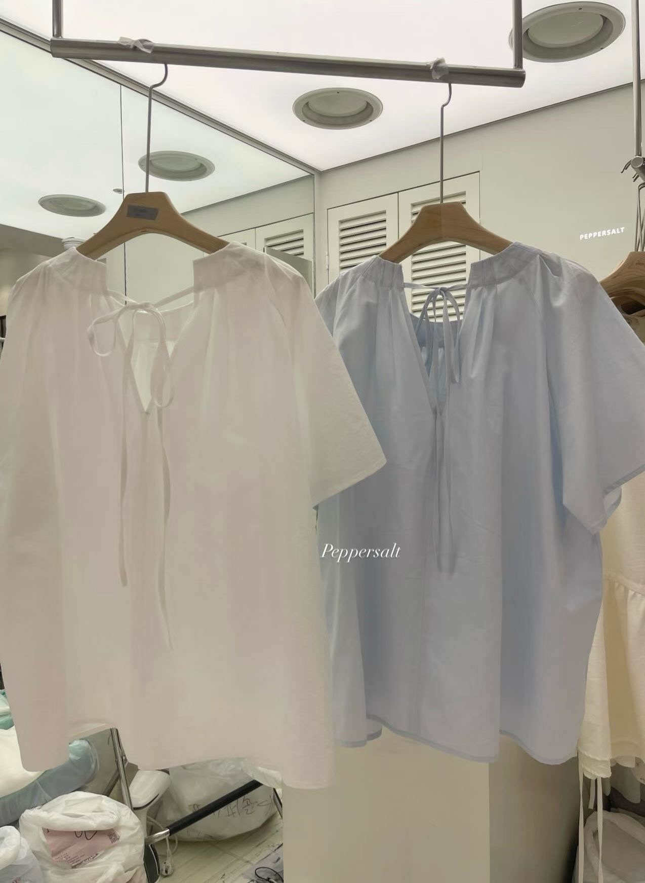 PEPPER 페페韓國直郵女裝新品真品人氣時尚推薦襯衫蕾絲衫PEPPER-SEOUL襯衫/蕾絲衫