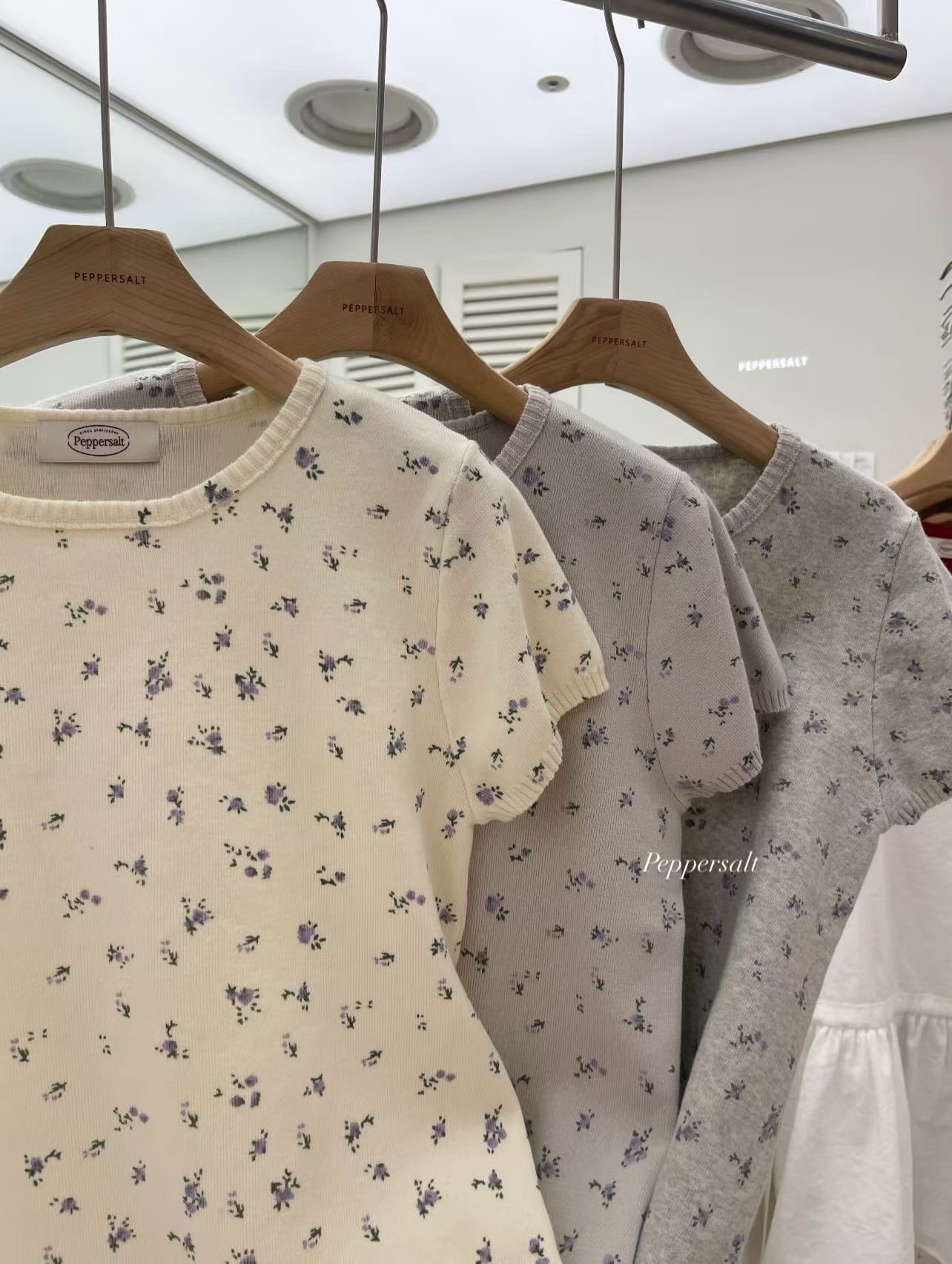 PEPPER 페페韓國代購女裝新品26春夏真品人氣職業T恤花朵PEPPER-SEOULT恤