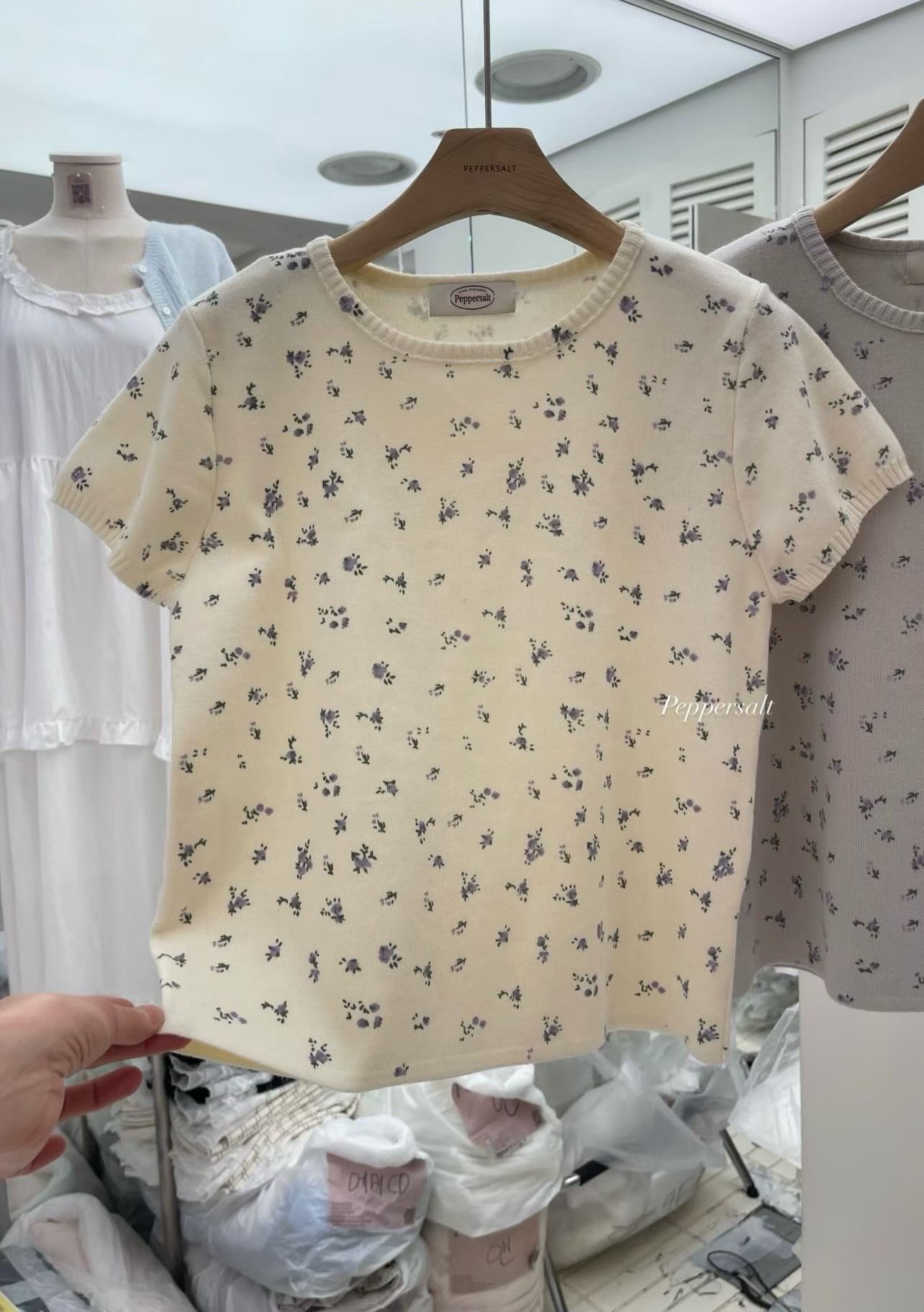PEPPER 페페韓國代購女裝新品26春夏真品人氣職業T恤花朵PEPPER-SEOULT恤圖色1