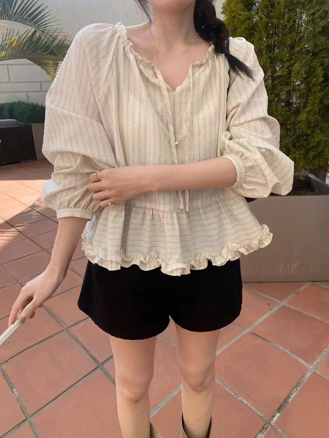 MELLOUNGE-멜라운지-T韓國代購女士新品真品襯衫蕾絲衫MELLOUNGE-2件起襯衫/蕾絲衫圖色2