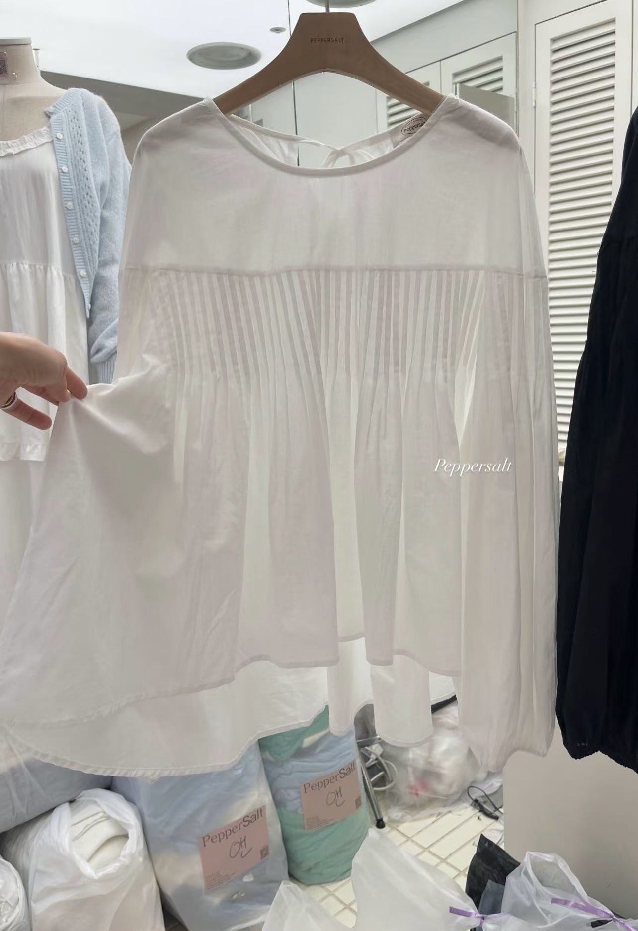 PEPPER 페페韓國代購女裝新品時尚職業推薦襯衫蕾絲衫褶裥PEPPER-SEOUL襯衫/蕾絲衫圖色1